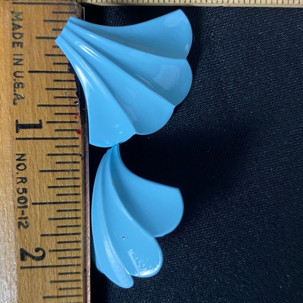 Vintage‎ Light Blue Fan-Shaped Clip-On Earrings Plastic Retro Costume Jewelry